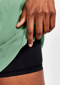 ADV ESSENCE 2-IN-1 SHORTS W