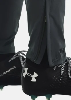 UA M's Ch. Train Pant