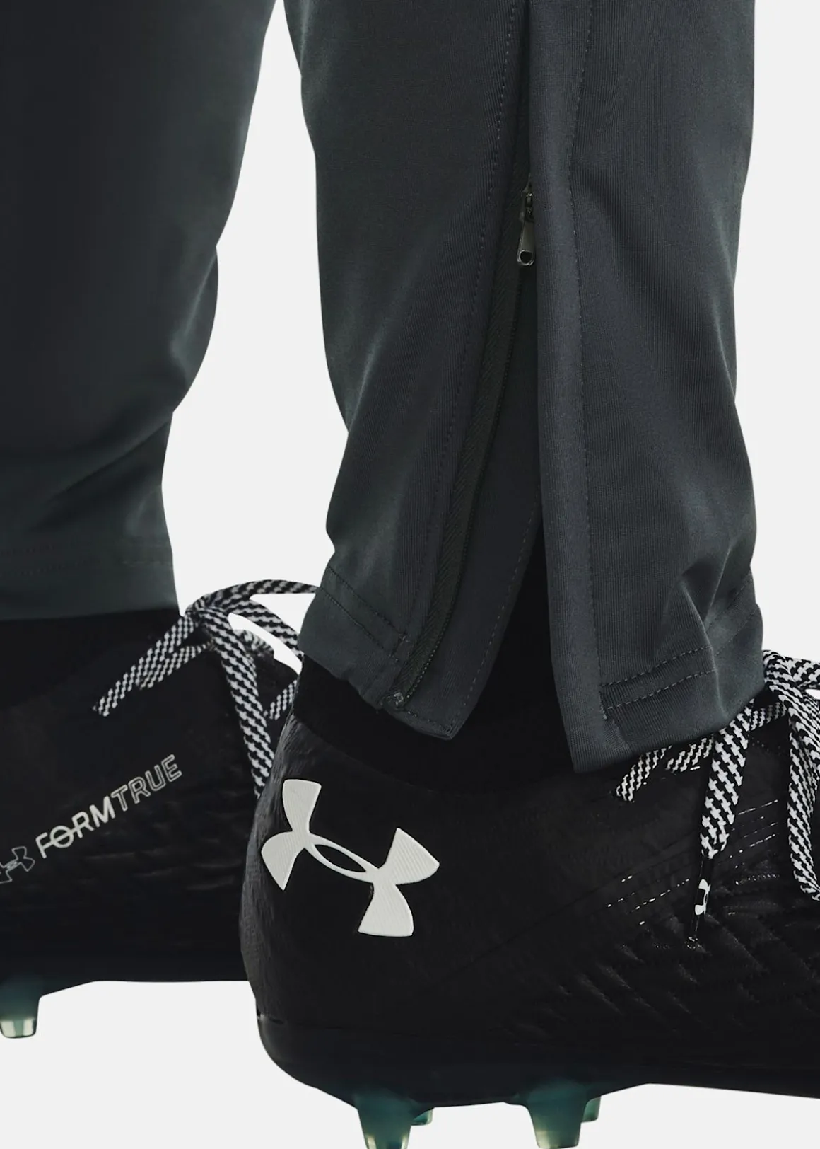 UA M's Ch. Train Pant