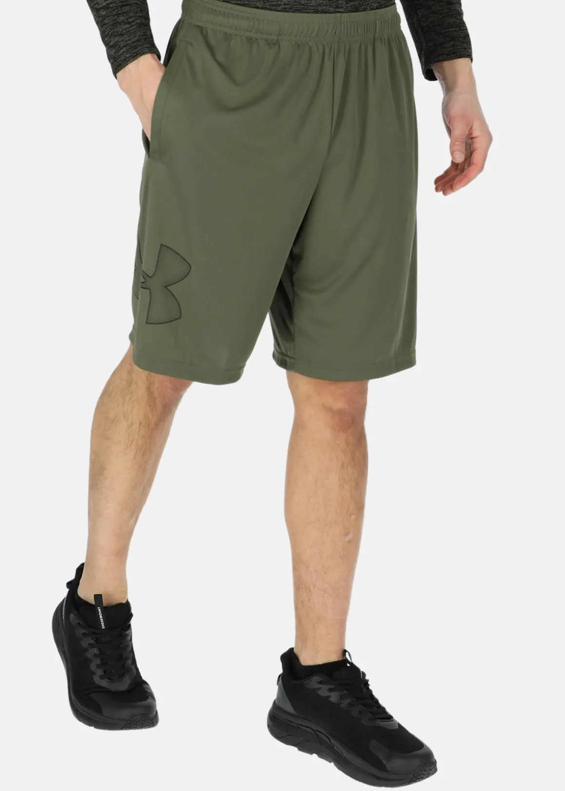 UA TECH GRAPHIC SHORT